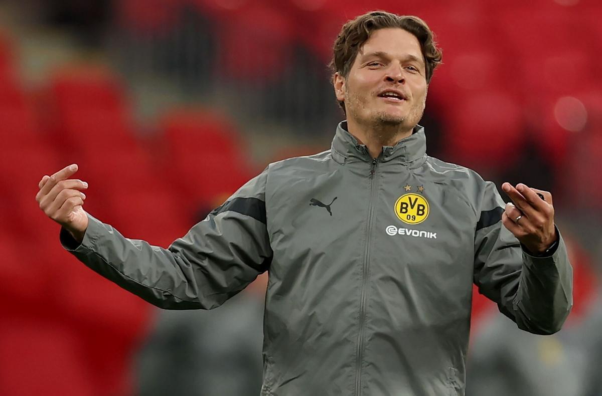 London (United Kingdom), 31/05/2024.- Borussia Dortmund head coach Edin Terzic gestures during the training session of Dortmund for the UEFA Champions League final in London, Britain, 31 May 2024. Real Madrid will face Borussia Dortmund on 01 June 2024 in the UEFA Champions League final. (Liga de Campeones, Rusia, Reino Unido, Londres) EFE/EPA/ANDY RAIN