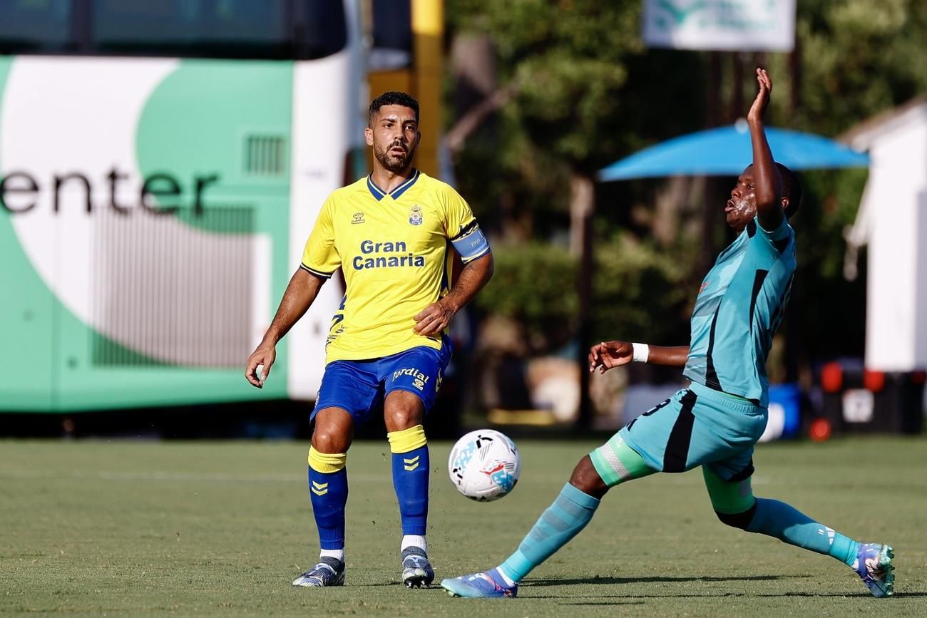 El partido Orlando Pirantes FC-UD Las Palmas, en imágenes