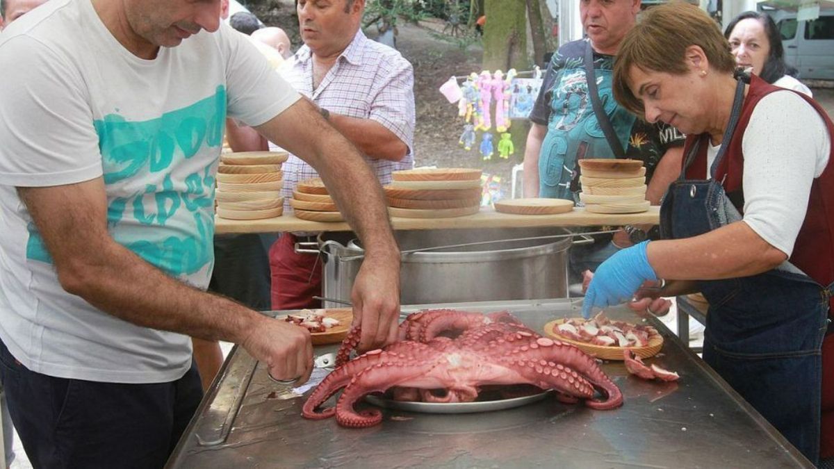 Familias enteras acuden a la villa como tradición anual. I. Osorio