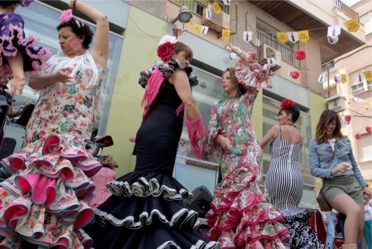 Gran ambiente en al Fiesta de las Cruces de Mayo en Cartagena