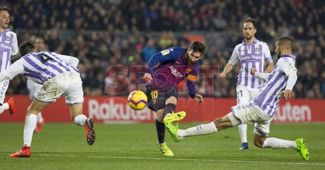 Las imágenes del partido de La Liga Santander entre el FC Barcelona y el Valladolid (1-0) disputado en el Camp Nou