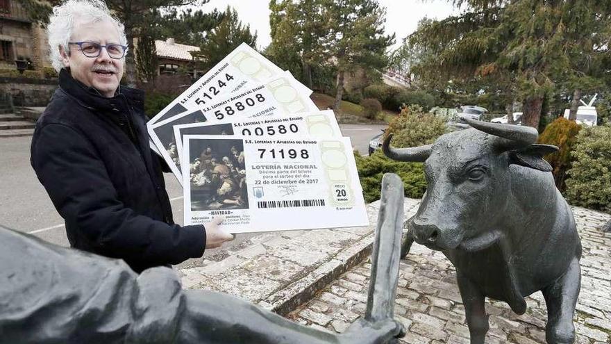 Xabier Gabriel, ayer, en Pamplona, donde siguió el sorteo.