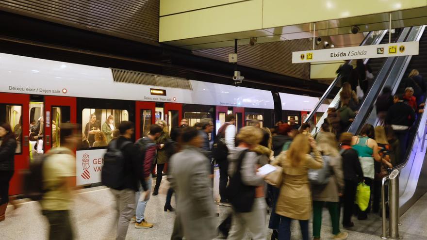Una avería eléctrica en Benifaió provoca retrasos en las líneas 1 y 2 de Metrovalencia