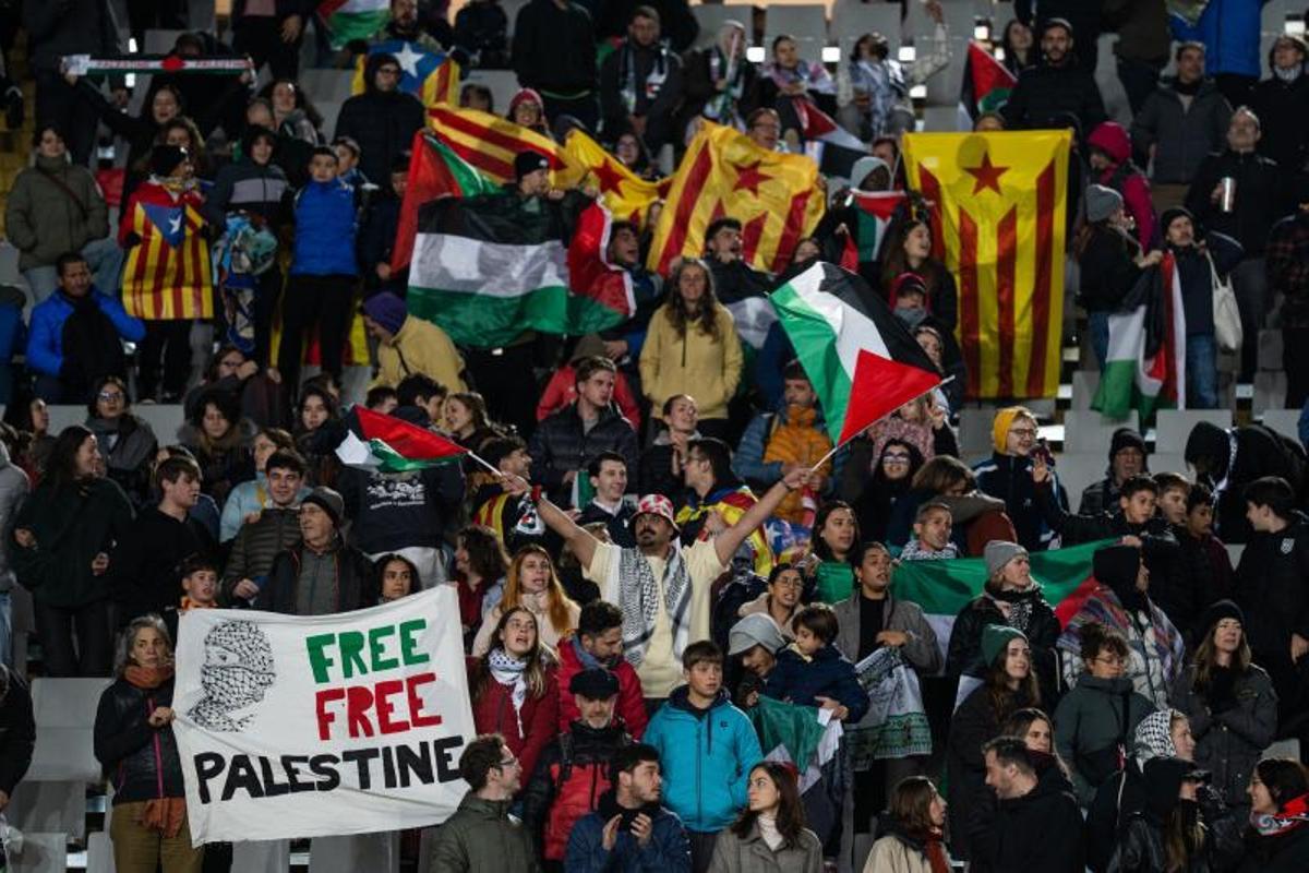 Partido entre Catalunya-Palestina en el Estadi Olímpic de Lluís Companys