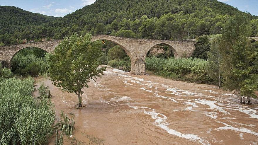 Les precipitacions van provocar la crescuda del riu Llobregat al seu pas per Castellbell i el Vilar