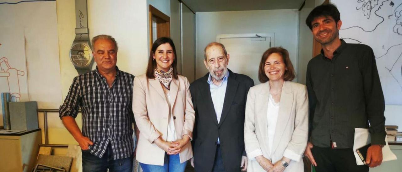 En junio representantes del Concello visitaron a Álvaro Siza. |  FDV