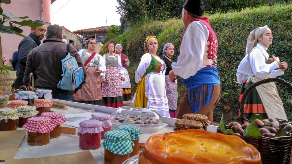 Poreñu celebra el Pueblo Ejemplar con los Reyes