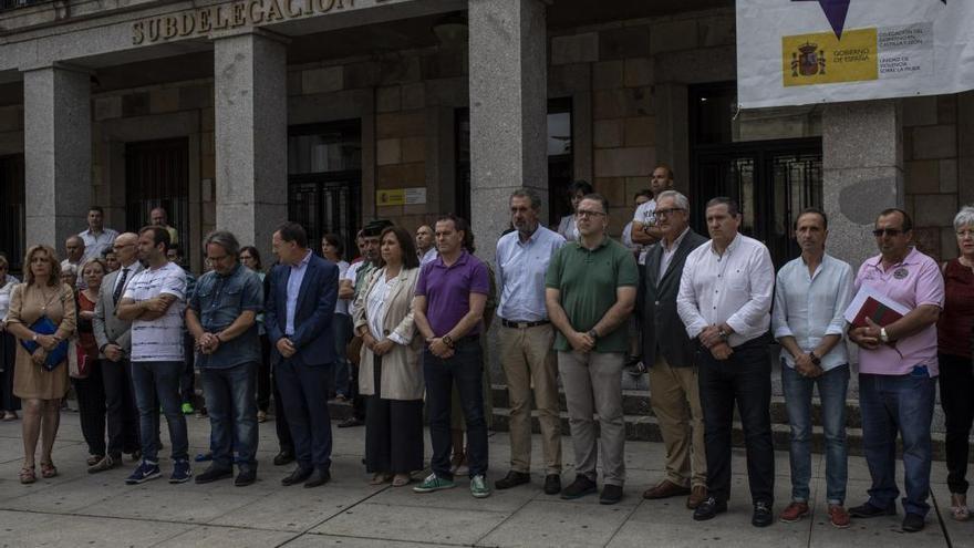 Los políticos zamoranos muestran su repulsa por el crimen machista de Salas de los Infantes, en Burgos.