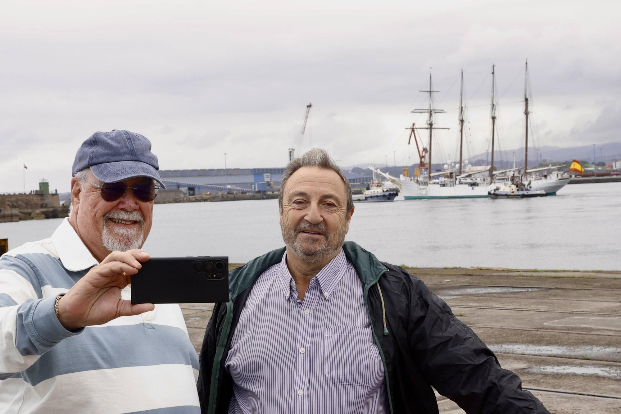 En IMÁGENES: Así fue la despedida de Leonor y "Elcano" del Musel