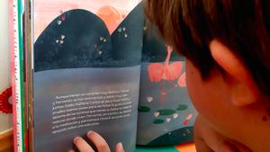 Gais, lesbianes i papes separats: com explicar al vostre fill la diversitat familiar amb un conte