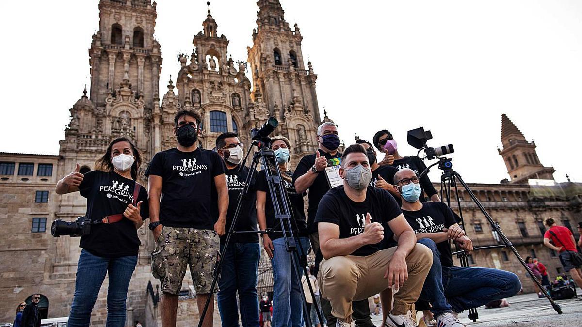 El equipo del rodaje del documental, con el juez Vázquez Taín (5º izquierda, de pie).