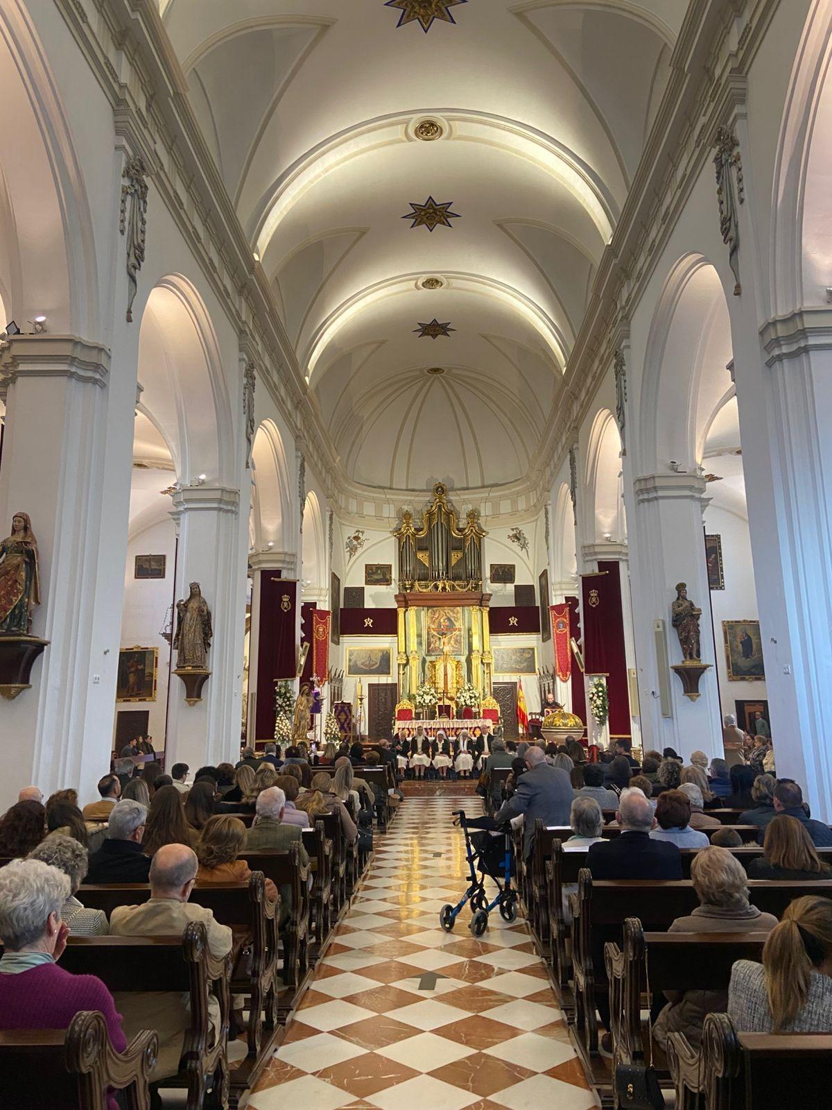 Un momento de la misa de despedida a las hermanas mercedarias de La Rambla.