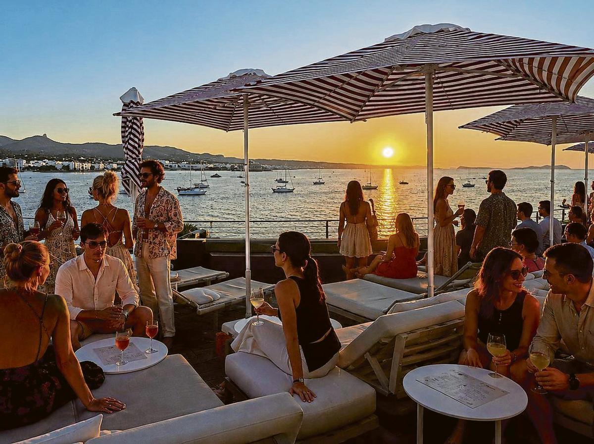 Dusk by Yamm rooftop. | VIBRA HOTELS
