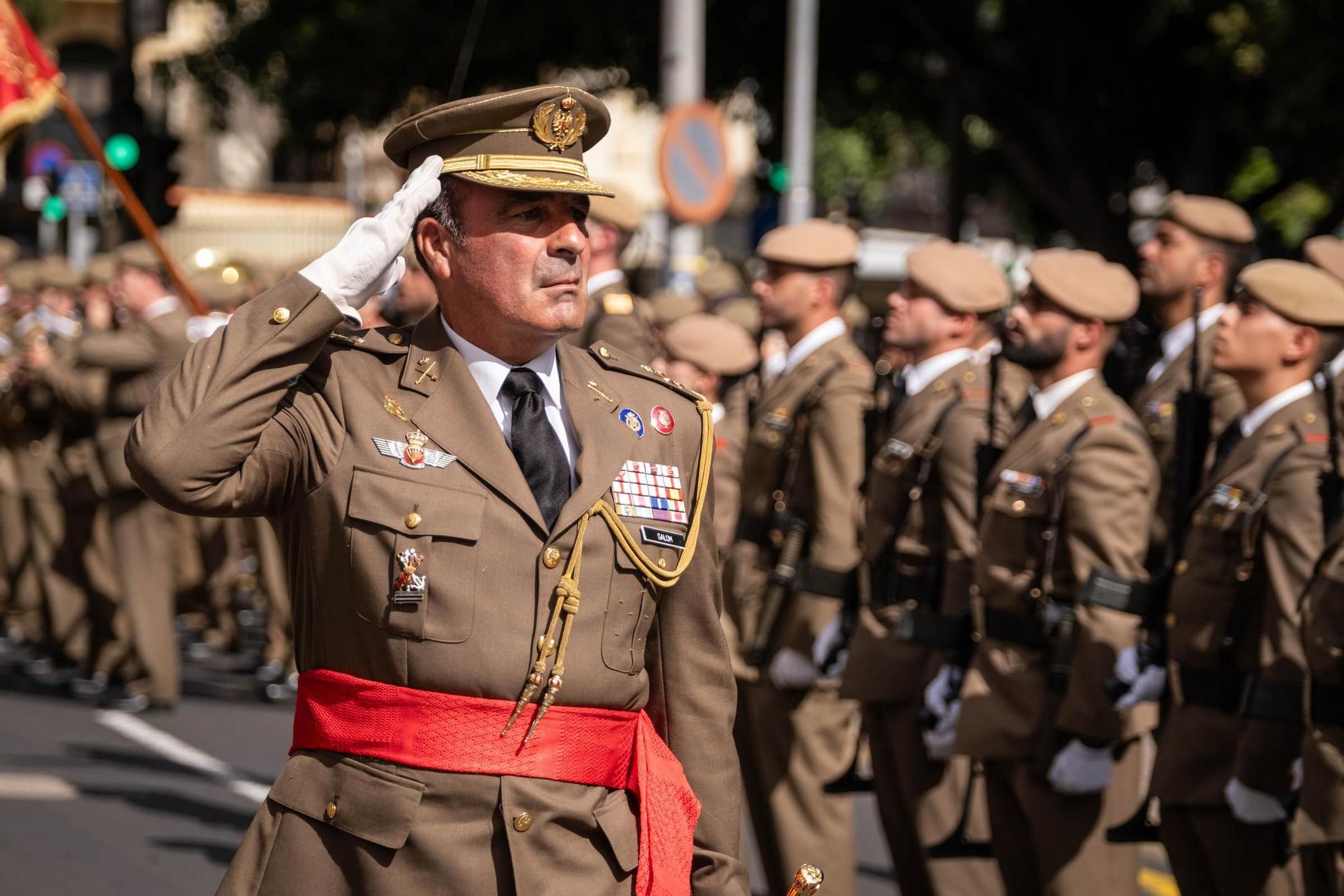 Solemne izado de la bandera por el 300 aniversario de la Capitanía General de Canarias