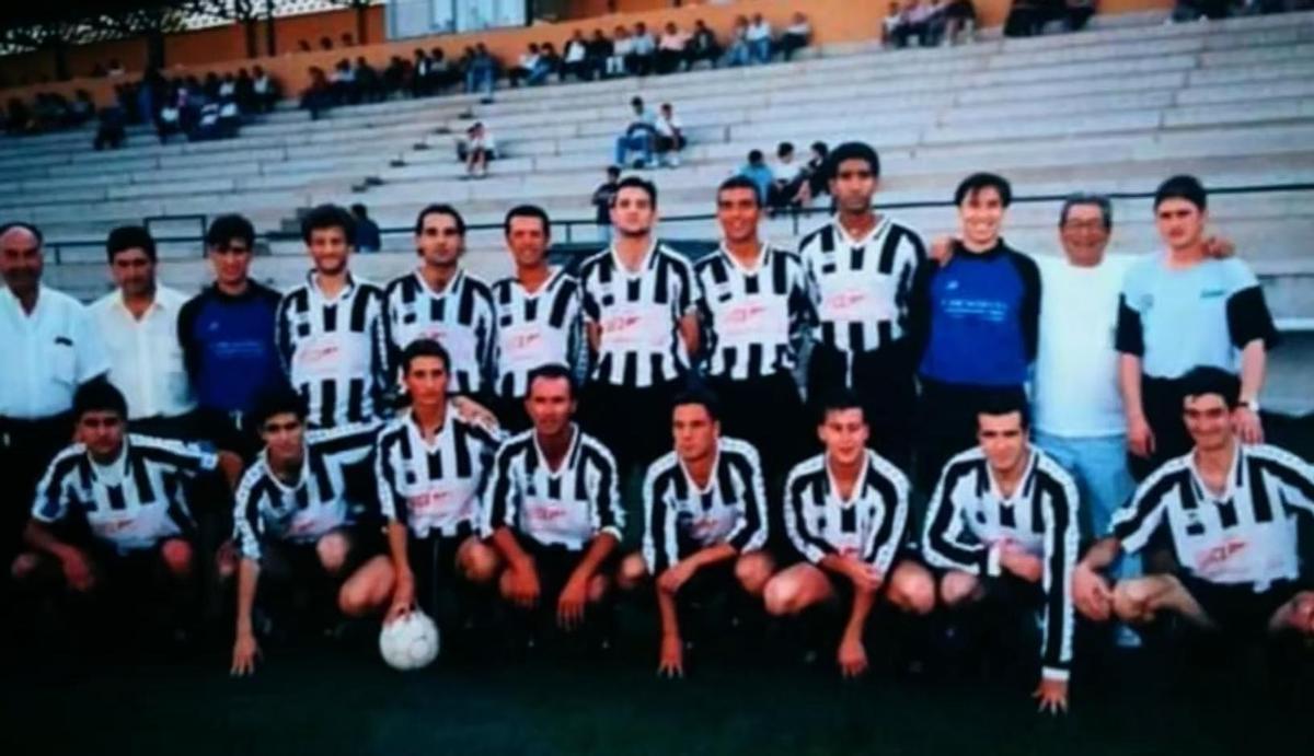 Alineación del Castellonense en el partido disputado en Alzira en 1995.