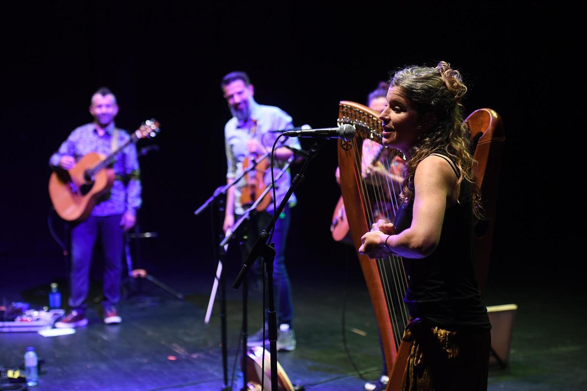 XXII Premios Opinión da Música de Raíz: as imaxes da gala, con Leilía e Tanxugueiras galardonadas