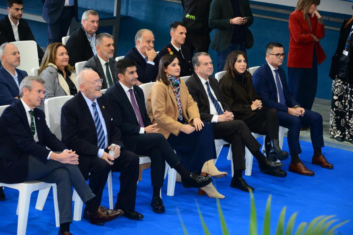 Autoridades presentes en el acto de Rodman