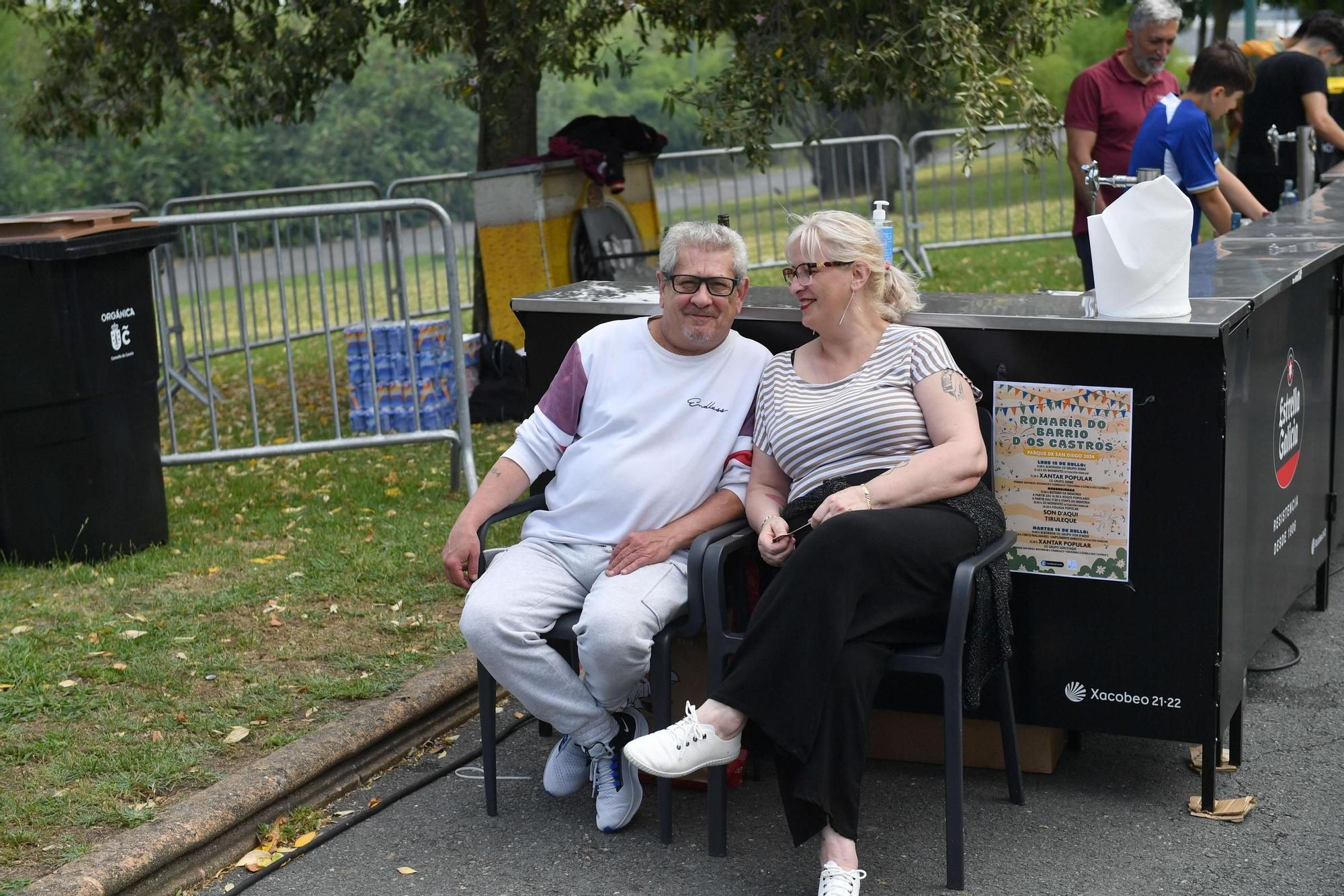 Fiestas en Os Castros: xantar popular en el parque de San Diego