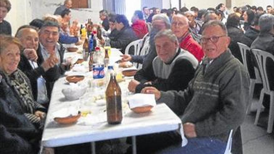 MASIVA COMIDA DE NAVIDAD DE LOS PEÑISTAS TAURINOS