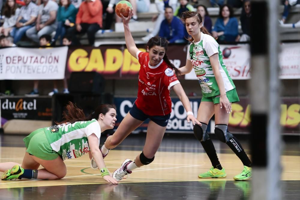 Alegría en las louriñanas, que celebraron el pase a la finalísima por todo lo alto tras eliminar al Gijón.