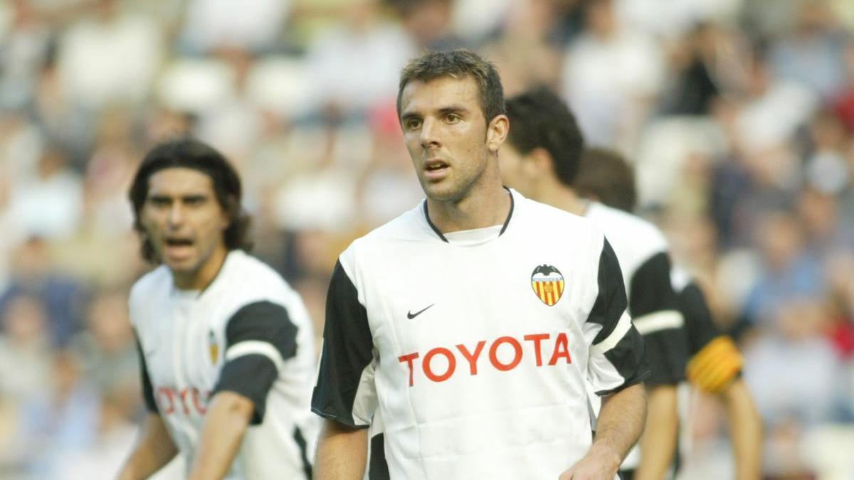 FUTBOL - NACIONAL - LIGA PRIMERA DIVISION 02/03 15/02/03 2003 VIGESIMOSEGUNDA JORNADA 22 - VALENCIA CF VS MALAGA CF ( 2 - 0 ) MESTALLA - CARLOS MARCHENA ( V )