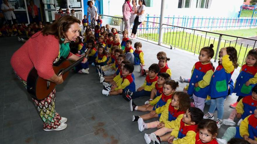 Pilar Garrido pone la nota músical en la escuela infantil municipal