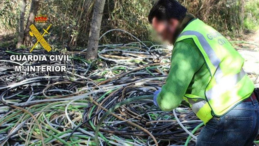 Desmantelada un red dedicada al robo de cableado de cobre