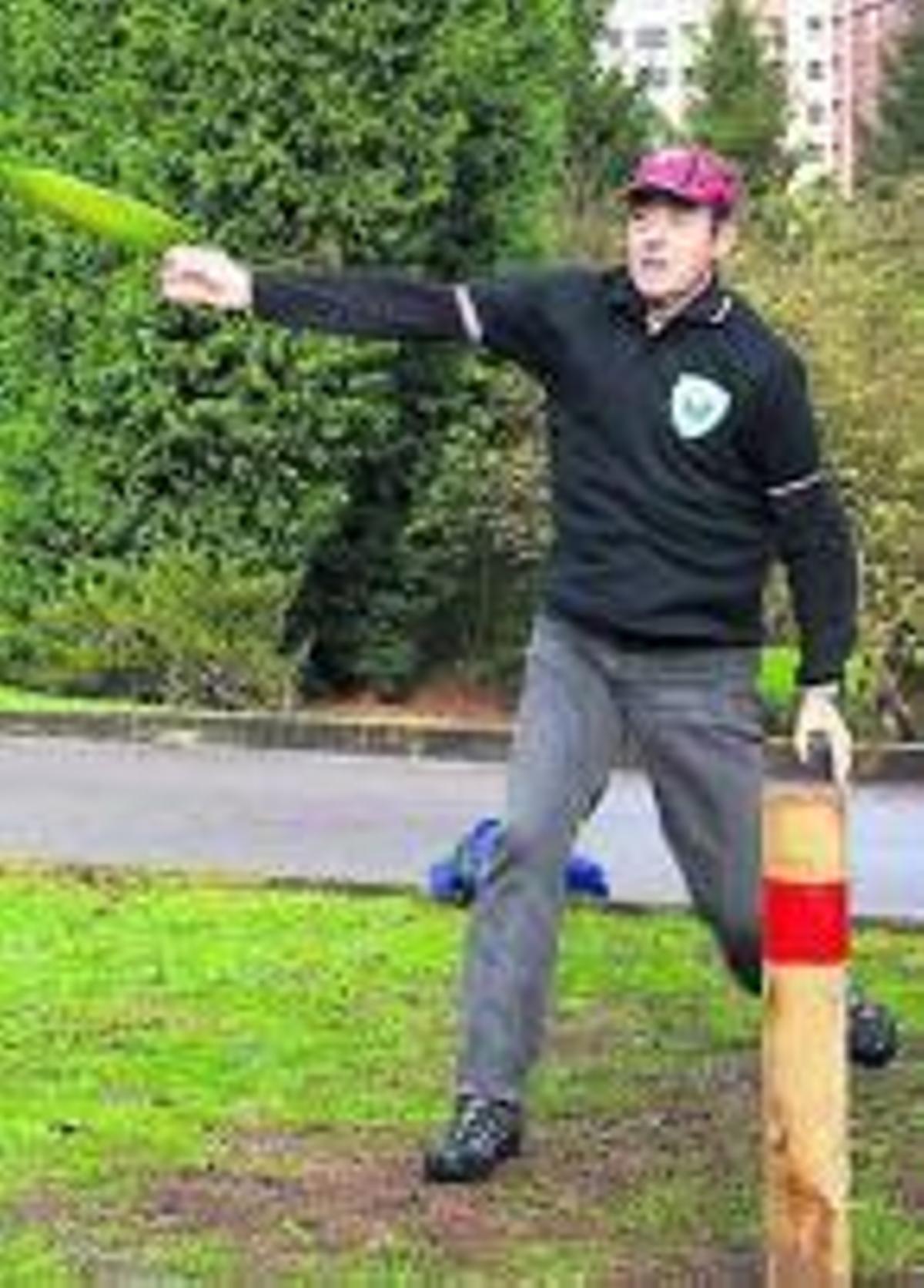 El frisbee golf busca su hueco en Asturias