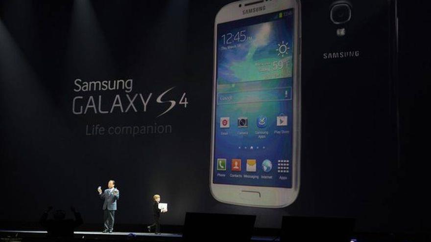 El nuevo Galaxy ofrece más &#039;software&#039; frente al iPhone