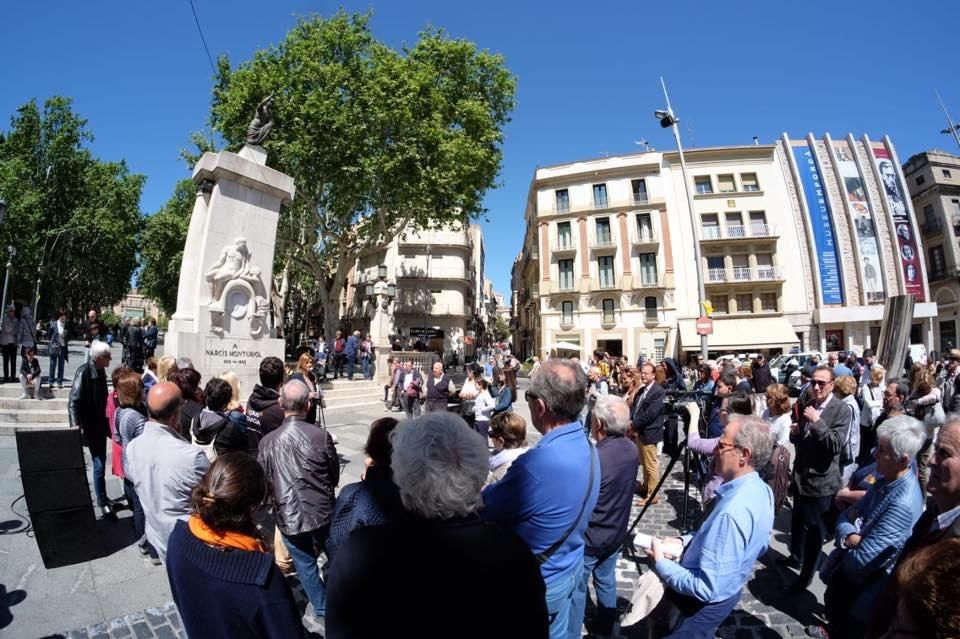 L'acte davant el monument a Narcís Monturiol