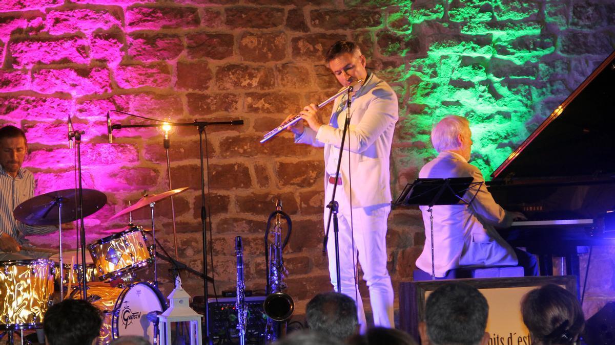 La sessió de jazz d’Unusual Trio tanca el cicle de les Nits d’Estiu de Rajadell