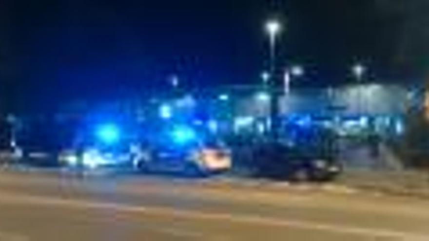 Els Mossos aturen dos autobusos a Girona en un operatiu policial