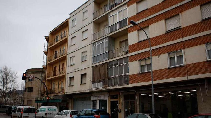 El juez abre una investigación para esclarecer la muerte de la niña que cayó de un cuarto piso