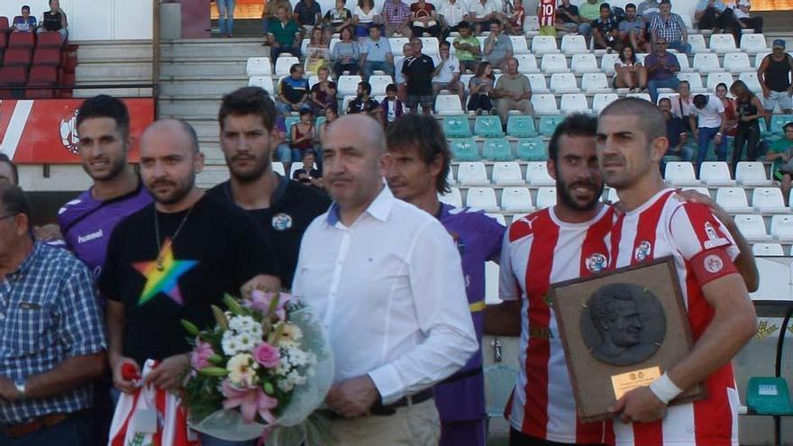 El concejal de Deportes, Manuel Alesander Alonso, y el presidente del Zamora CF, Segismundo Ferrero