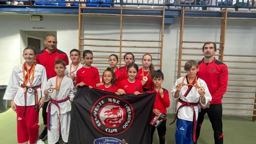 El Club Taekwondo Benavente consigue ocho medallas en el Regional infantil de poomsaes
