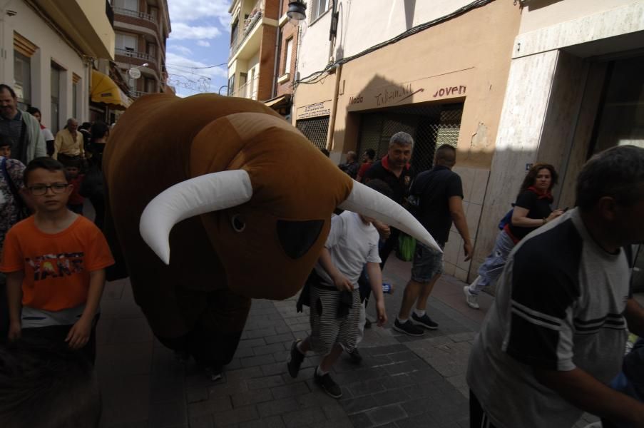 Los toros hinchables llenaron las calles