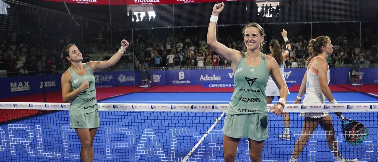 Paula Josemaría y Ariana Sánchez tras ganar la final del Málaga Open.