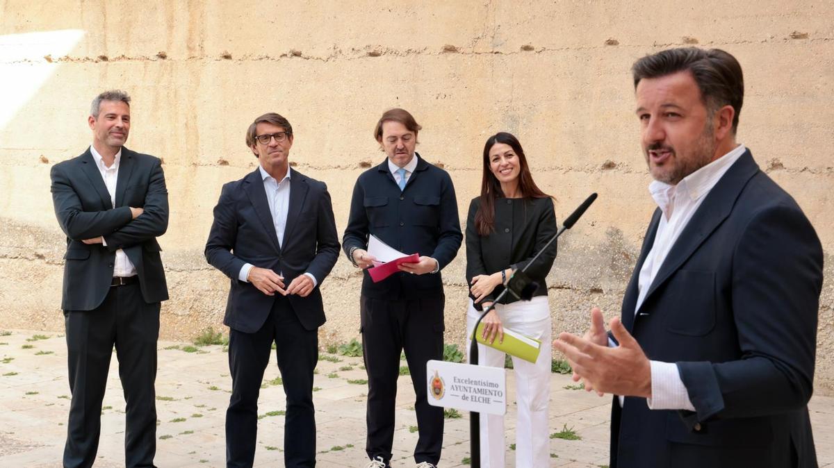 Discursos inaugurales de la exposición ‘La huella de Dionisos’, que podrá visitarse hasta el 11 de octubre de 2026 en la Sala de Exposiciones Temporales del MAHE