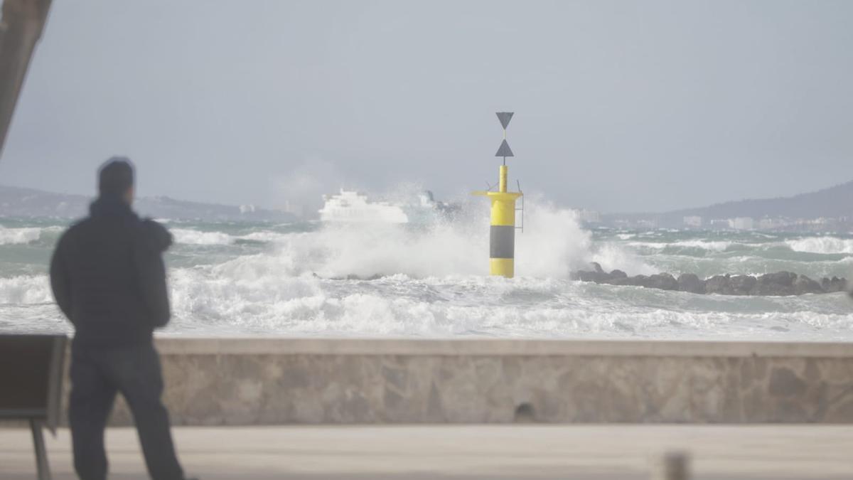 Baleares, en aviso naranja este miércoles por viento, tormentas y oleaje