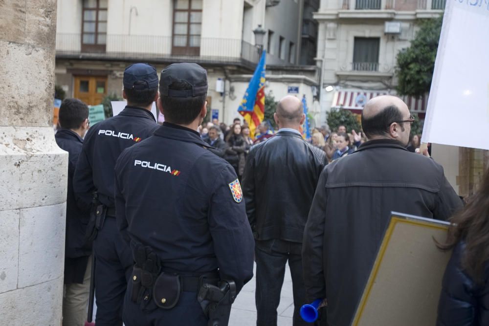 Manifestación en València contra el plurilingüismo