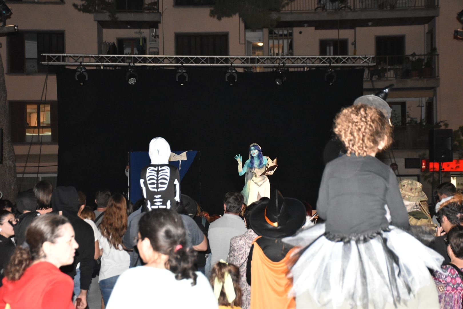 Nit de les Ànimes: Farolillos para iluminar las almas