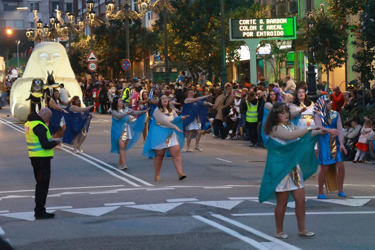 El Entroido vigués más colorido, en imágenes