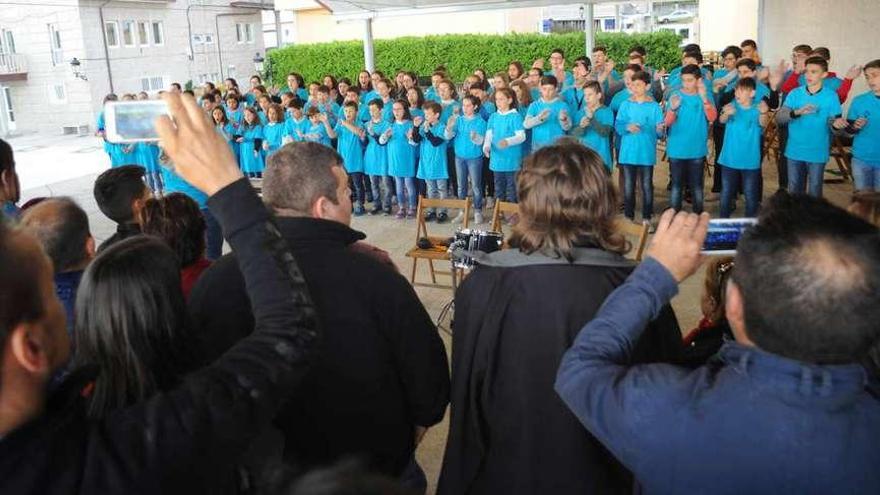 Concierto ofrecido por los alumnos que han participado en el campamento organizado por la Escola de Música de Meaño. // Iñaki Abella