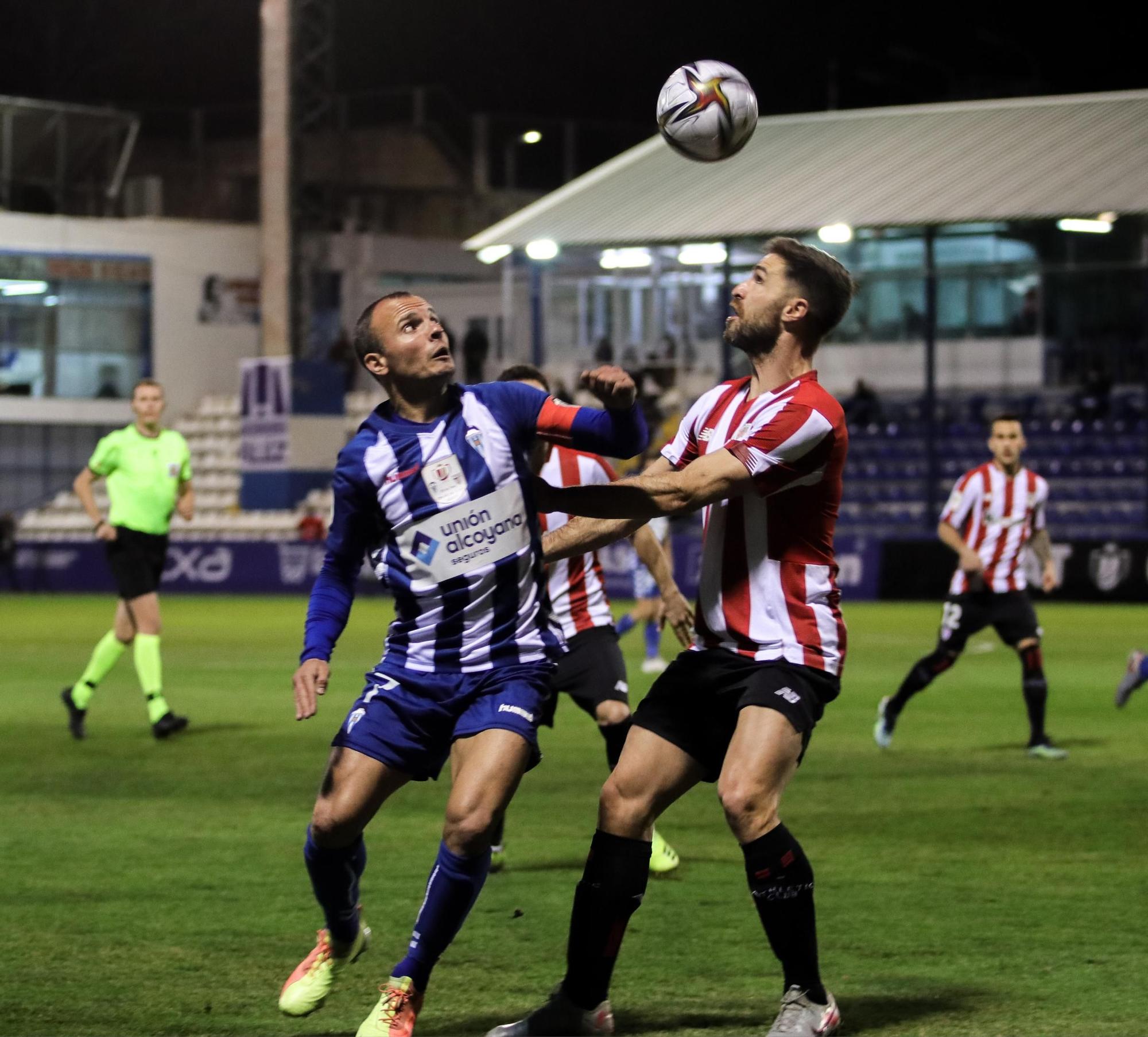 El supercampeón sufre en Alcoy (Alcoyano 1 - Athletic 2)