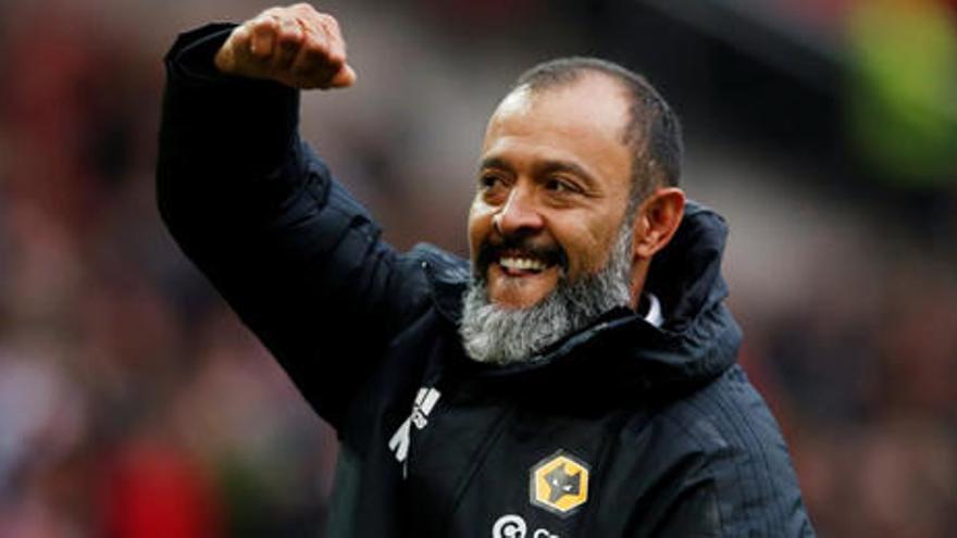 Nuno frena al Manchester United en Old Trafforfd