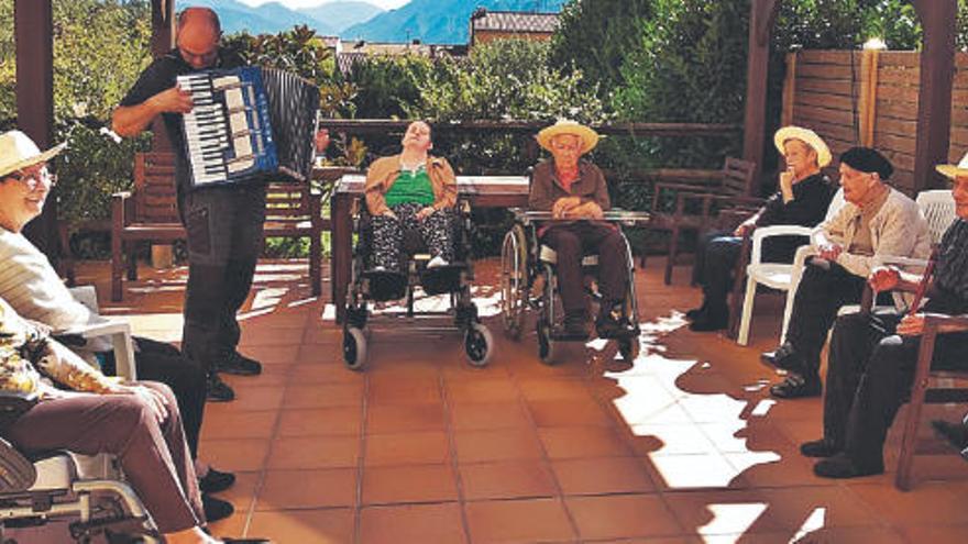 La música, una bona manera de celebrar festes a la Vall, de Sant Llorenç de Morunys