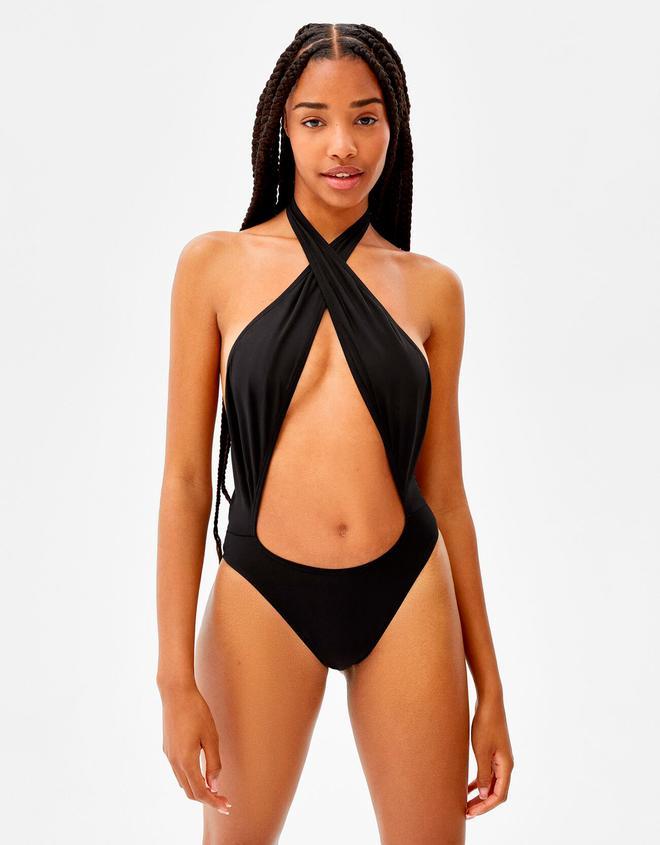 Bañador 'cut out' de Bershka.