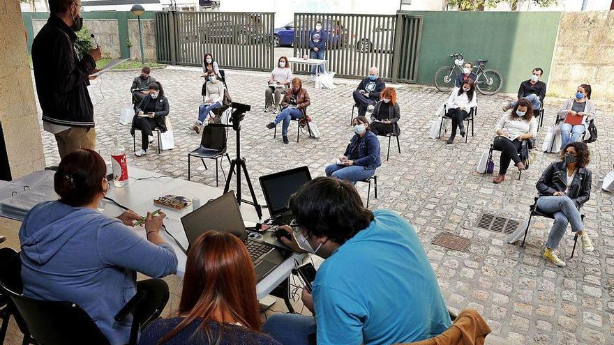 Representantes de los colectivos de padres que acudieron ayer a la asamblea de Foanpas, emitida de forma virtual.