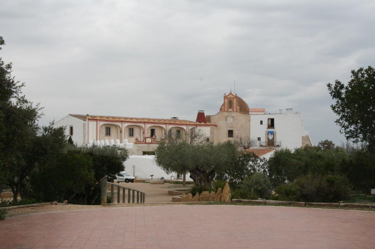 se han realizado trabajos para mejorar la ermita de Vinaròs.