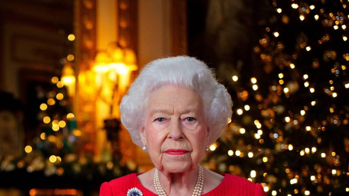 La reina Isabel II graba su felicitación anual de Navidades desde el castillo de Windsor